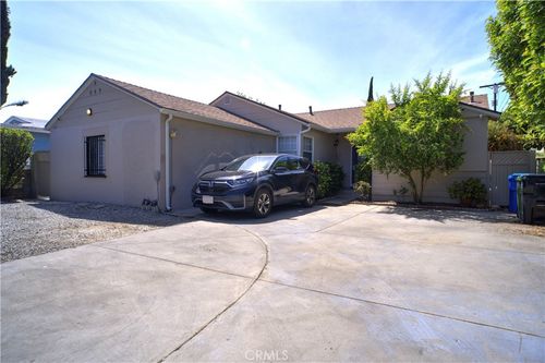 8163 Willis Ave, Panorama City, CA, 91402-4711 | Card Image