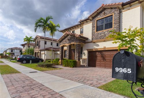 9965 Nw 86th Ter, Doral, FL, 33178-2630 | Card Image