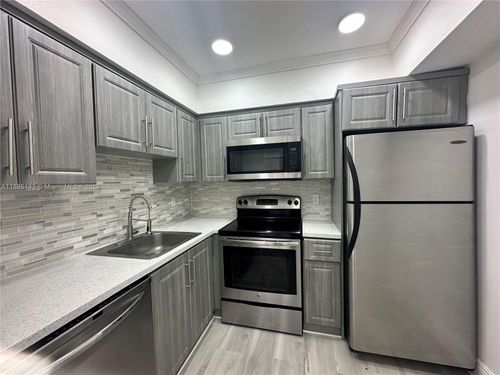 3-13984 Ne 2nd Ct, Miami, FL, 33161-2826 | Card Image