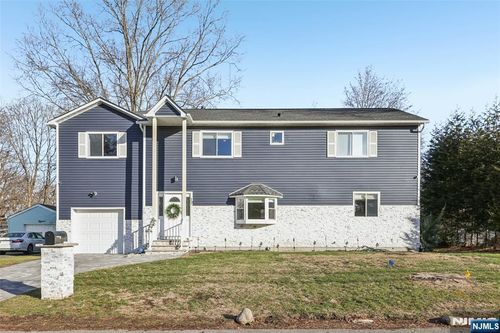 17 Maple Ave, Mahwah, NJ, 07430-1232 | Card Image