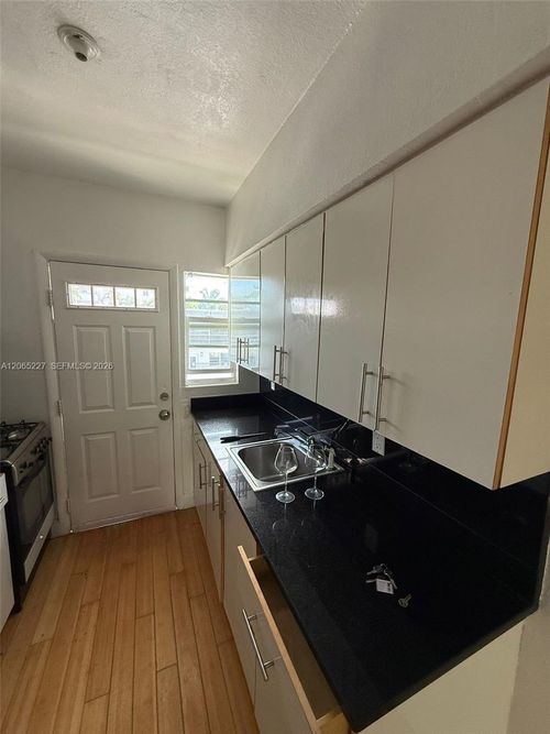 19-8080 Tatum Waterway Dr, Miami Beach, FL, 33141-5306 | Card Image
