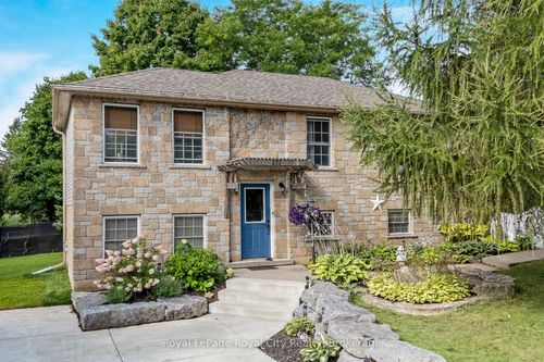 151 Queen St, Rockwood, ON, N0B2K0 | Card Image