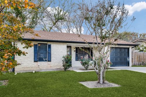 2212 Rifle Bend Dr, Georgetown, TX, 78626-8633 | Card Image