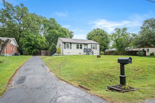 2928 Teakwood Dr, Nashville, TN, 37214-3232 | Card Image
