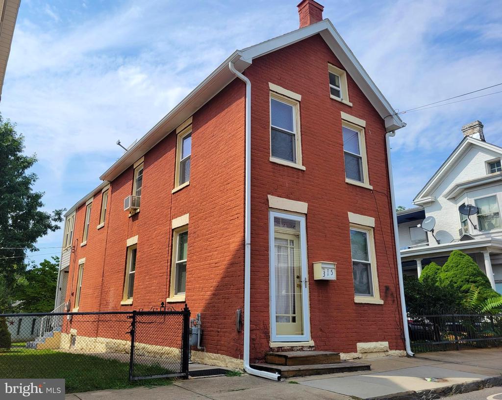 Mulberry St, Hagerstown, MD 21740