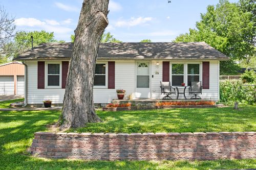 105 W Johnson Ave, ASHLAND, MO, 65010-9527 | Card Image