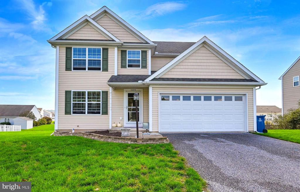 Board Rd, Mount Wolf, PA 17347