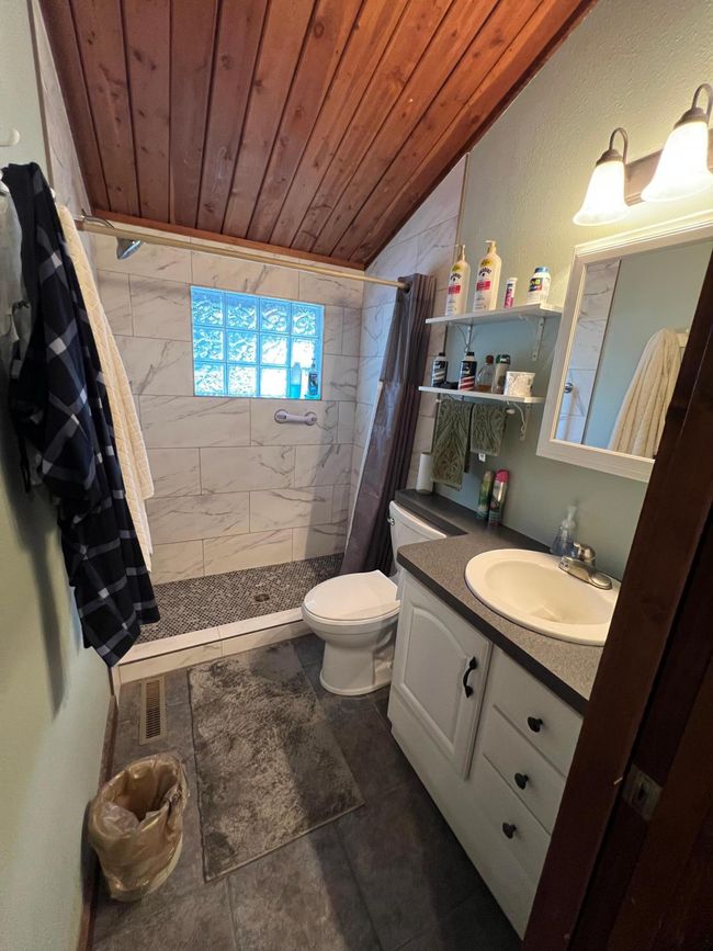 Private 3/4 bath with custom built walk-in shower | Image 25
