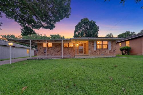 8730 Lapanto Ln, Dallas, TX, 75227-8205 | Card Image
