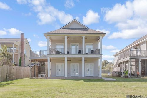 10a-11182 River Highlands Dr, Saint Amant, LA, 70774-5024 | Card Image