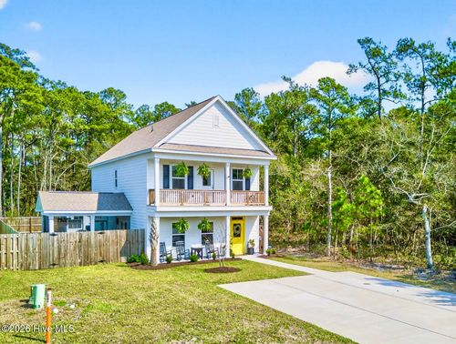 1212 N Caswell Ave, Southport, NC, 28461-2661 | Card Image