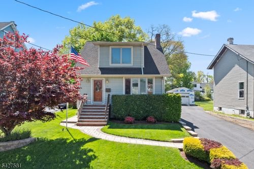 431 Locust Ave, Garwood, NJ, 07027-1203 | Card Image