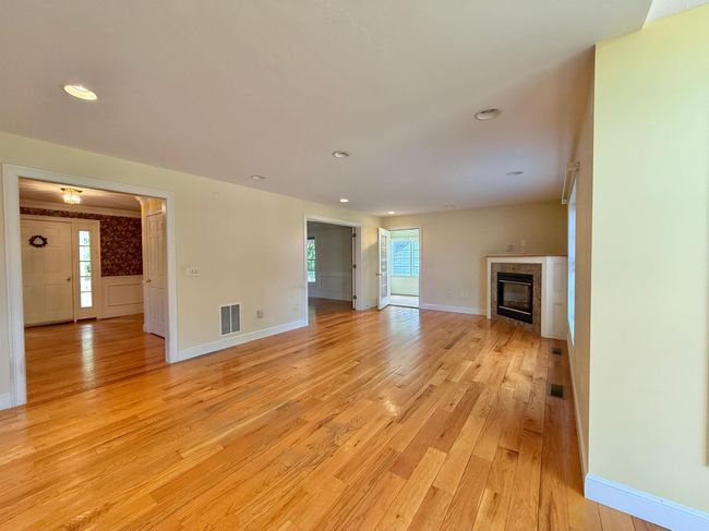 106 Jenkins Rd, House other with 4 bedrooms, 3 bathrooms and null parking in Bedford NH | Image 31
