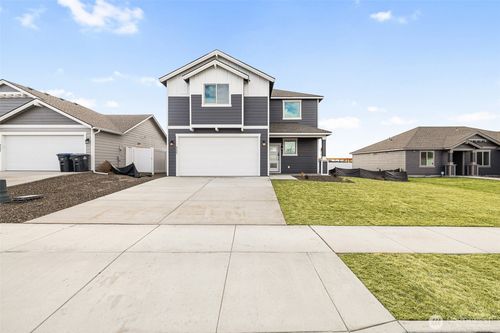 4235 W Sandy Ct, Moses Lake, WA, 98837-8035 | Card Image