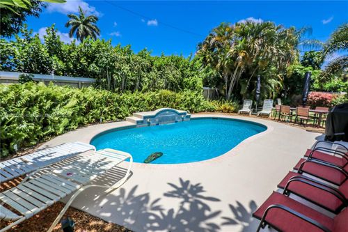 2109 Nw 2nd Ave, Wilton Manors, FL, 33311-3807 | Card Image