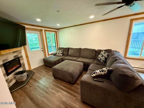 1128-143 E Valley Point Ln, Claysburg, PA, 16625 | Card Image