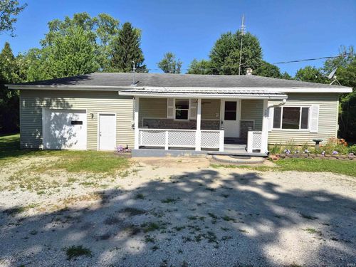 308 S 2nd St, Pierceton, IN, 46562 | Card Image