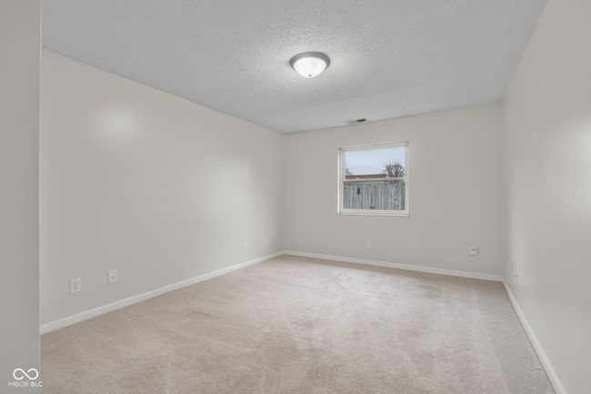 2770 Two Worlds Dr, Condo with 2 bedrooms, 2 bathrooms and null parking in Columbus IN | Image 22