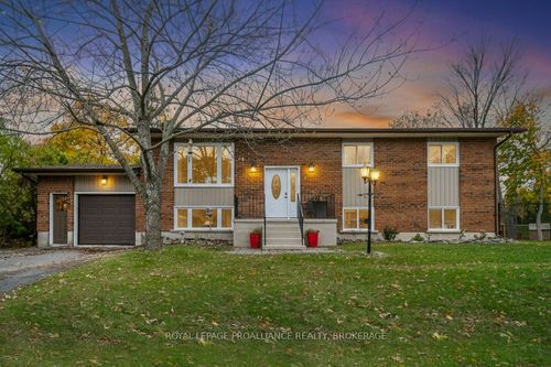 2 Potter Dr, Odessa, ON, K0H2H0 | Card Image