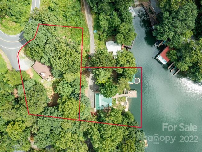 110 Rock Crest Cv, House other with 3 bedrooms, 2 bathrooms and null parking in Lake Lure NC | Image 17
