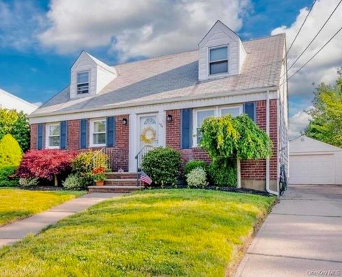 484 Chelsea Rd, Oceanside, NY, 11572-2610 | Card Image