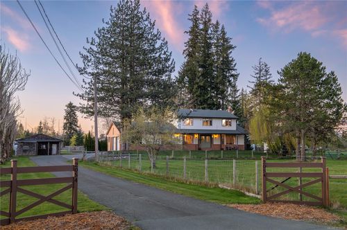2054 Evergreen Rd, Campbell River, BC, V9W7L1 | Card Image
