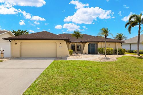 2152 Taiwan Ct, PUNTA GORDA, FL, 33983-8625 | Card Image