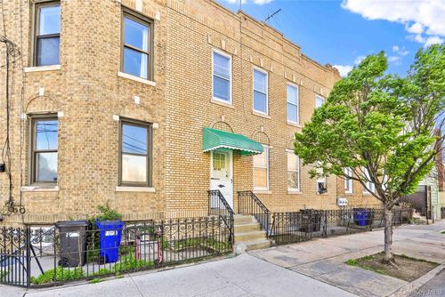 4201 Newtown Rd, Astoria, NY, 11103-2630 | Card Image