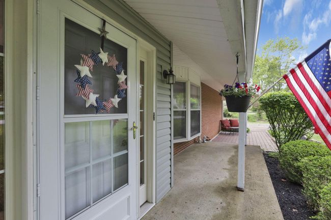 131 Donerail Dr Sw, House other with 4 bedrooms, 3 bathrooms and null parking in Pataskala OH | Image 8