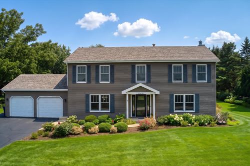 39W261 Hemlock Dr, St. Charles, IL, 60175-8516 | Card Image