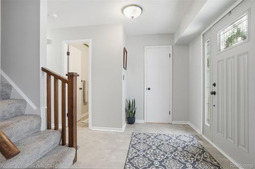 22846 Gilbar St, Novi, MI, 48375-4249 | Card Image