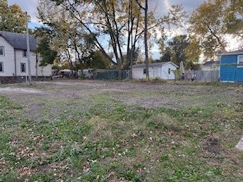 1018 E 12th St, Des Moines, IA, 50316-2946 | Card Image