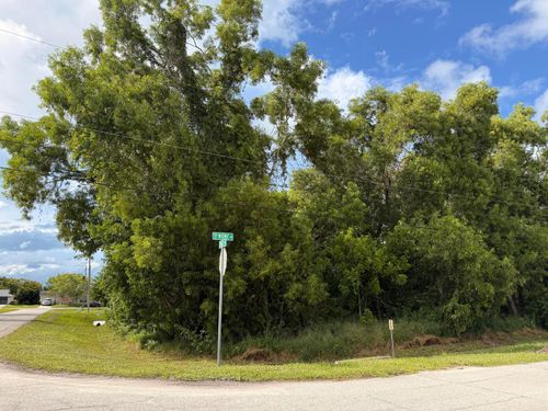 574 Se Nome Dr, Port St. Lucie, FL, 34984-8944 | Card Image