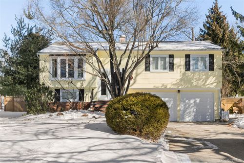 17 Lanier Ln, Bay Shore, NY, 11706-7825 | Card Image