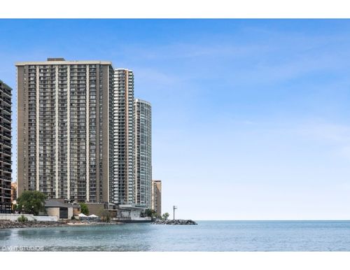 23g-6007 N Sheridan Rd, Chicago, IL, 60660-3064 | Card Image