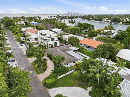 571 S Mashta Dr, Key Biscayne, FL, 33149-1732 | Card Image