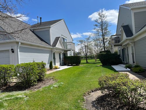 1299 Longacre Ln, Wheeling, IL, 60090-5930 | Card Image