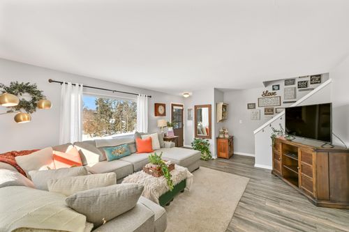 18590 Kamala Ct, Brookfield, WI, 53045-7429 | Card Image