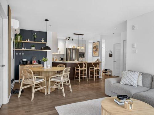 303-111 Av Du Parc, Laval, QC, H7N3W9 | Card Image