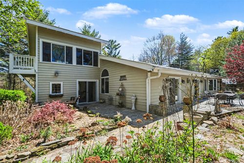 125 Pines Rd, Scaly Mountain, NC, 28775-7300 | Card Image
