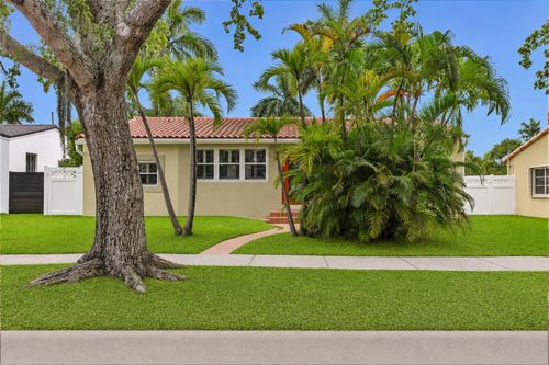 1527 Mayo St, Hollywood, FL, 33020-6514 | Card Image