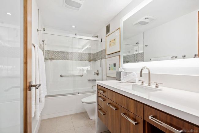UNIT-1205 - 2500 Torrey Pines Rd, Condo with 2 bedrooms, 2 bathrooms and 2 parking in La Jolla CA | Image 23