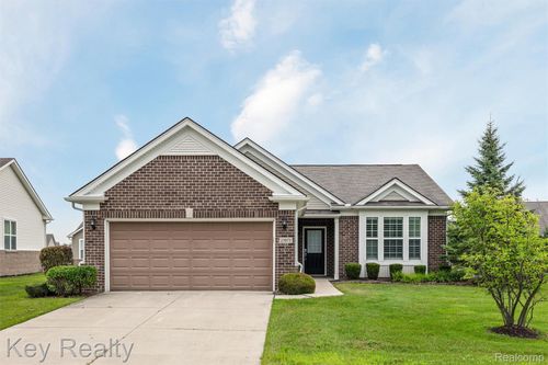 23873 St Clair Dr, Flat Rock, MI, 48134-8317 | Card Image
