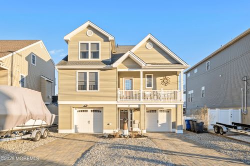 11 Santiago Dr, Brick, NJ, 08723-7618 | Card Image