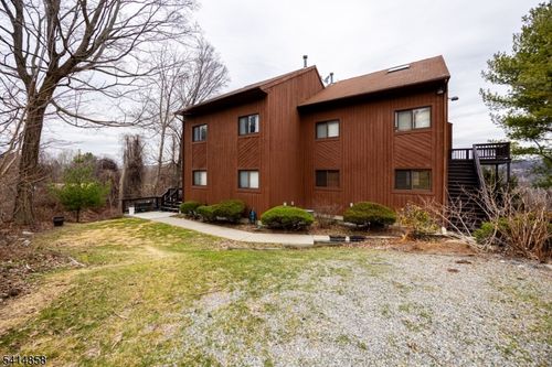 unit-4-4 Wack Wack, Vernon, NJ, 07462-2529 | Card Image