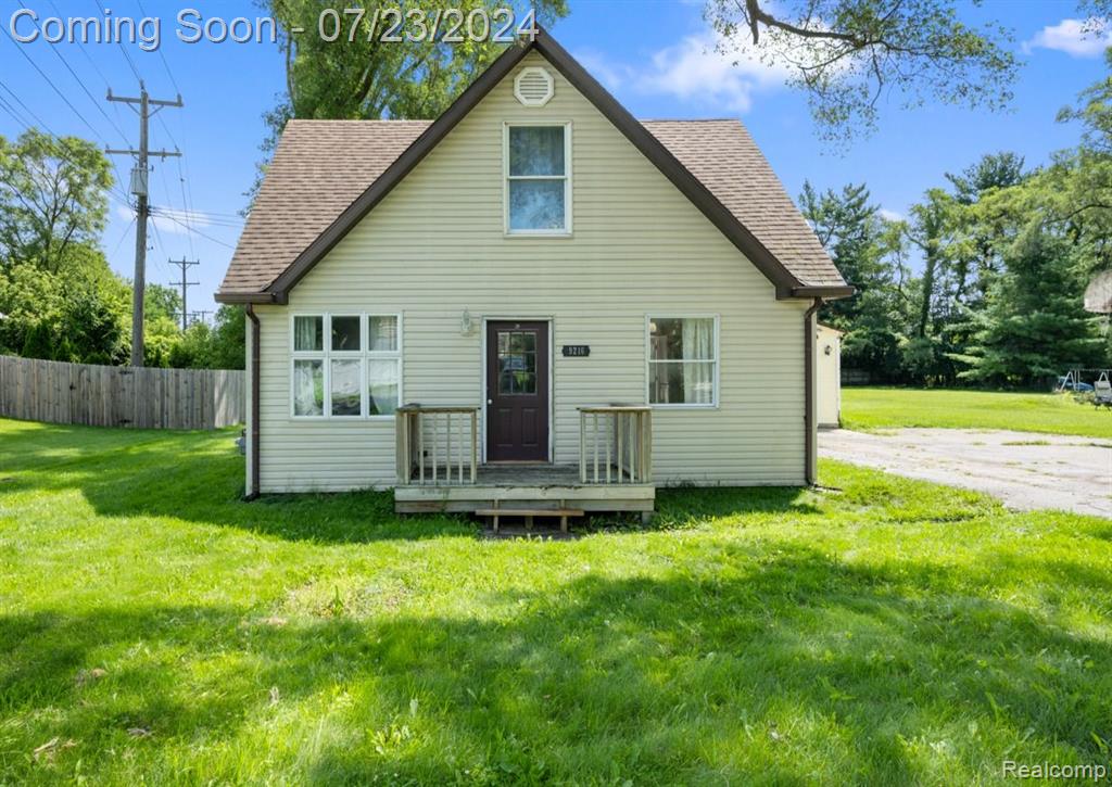 Walnut Dr, Whitmore Lake, MI 48189 #1