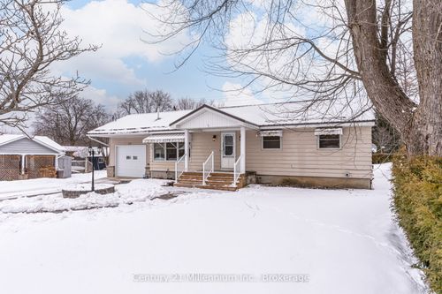 371 Hunter St, Bruce, ON, N0H2T0 | Card Image