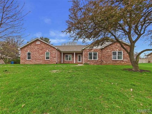 6 Forest Dr, Maryville, IL, 62062-1900 | Card Image