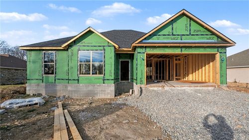 18 Hillswick Dr, Bella Vista, AR, 72715-5706 | Card Image