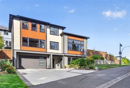 2991 Irwin Rd, Langford, BC, V9B5Y6 | Card Image